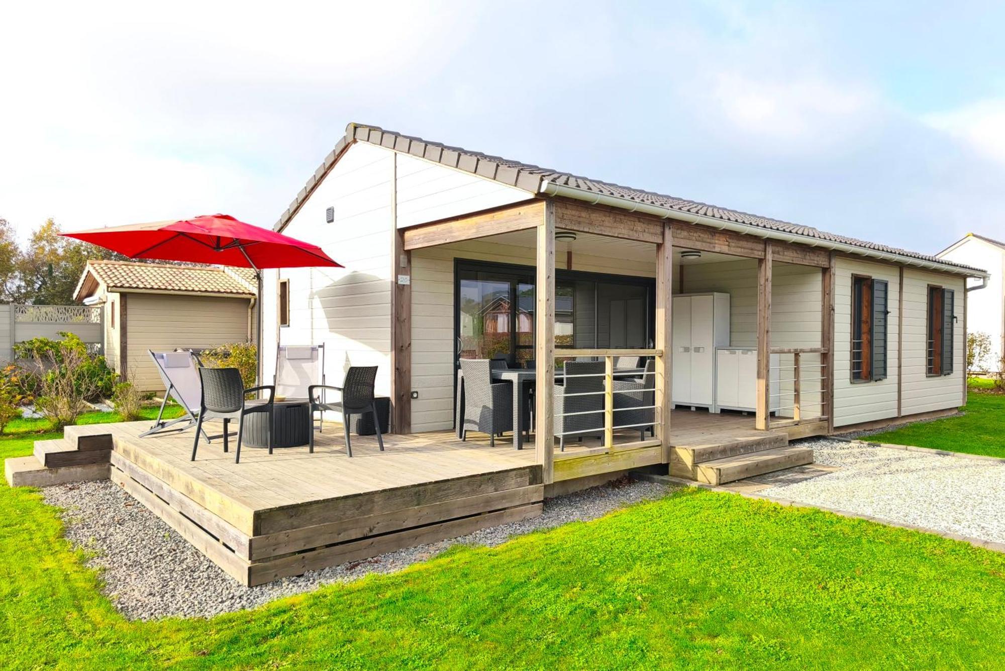 Chalet 3 Chambres Dans Un Domaine Prive Avec Piscine Chauffee Et City Park Marzan Exterior photo